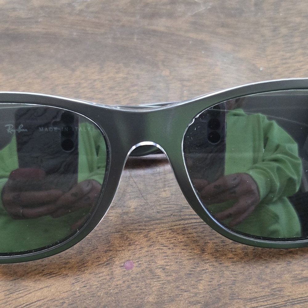 Ray-Ban Black Sunglasses